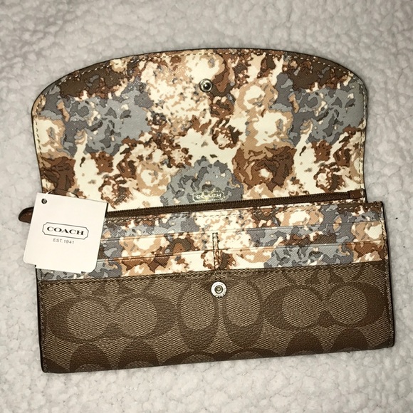 *Reposh* NWT Coach Peyton Floral Print Slim Envelope Wallet - Picture 2 of 8